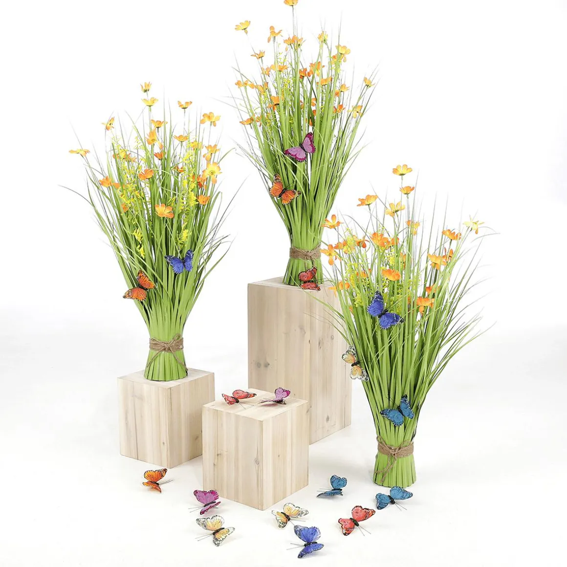 6 Mariposas Decorativas Con Clip De Colores 9 Cm