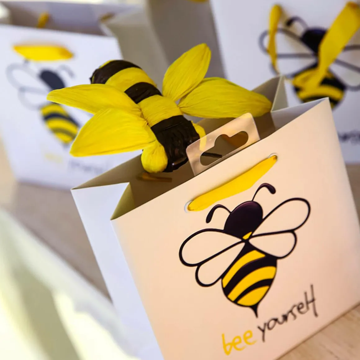 Abejas Decorativas 10-14 Cm, 5 Piezas